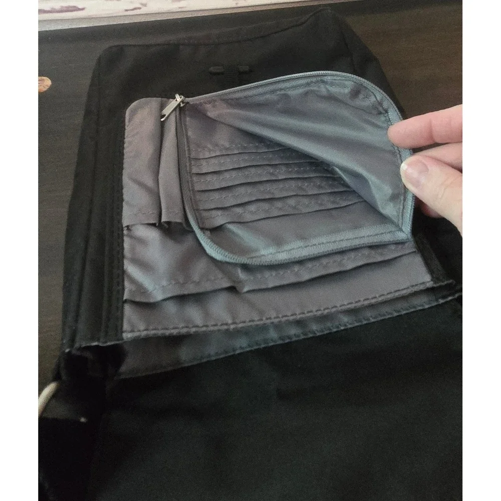 Duluth Trading Co Black Nylon Crossbody Messenger‎ Bag Organizer Travel Pouch
